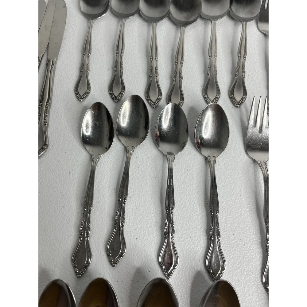 Stanley Roberts Rogers Co Stainless Flatware AUBERGE 28 Piece Set‎